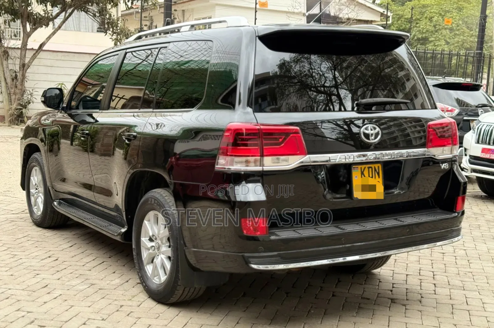 Toyota Land Cruiser 4.6 V8 VXR 2016 Black