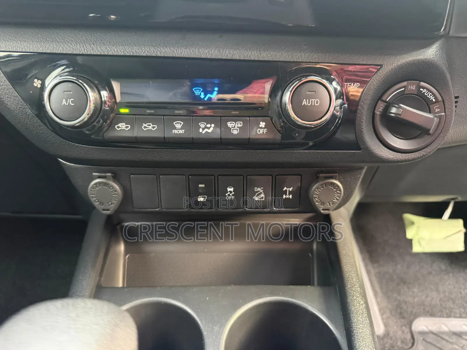 Toyota Hilux 2019 Black