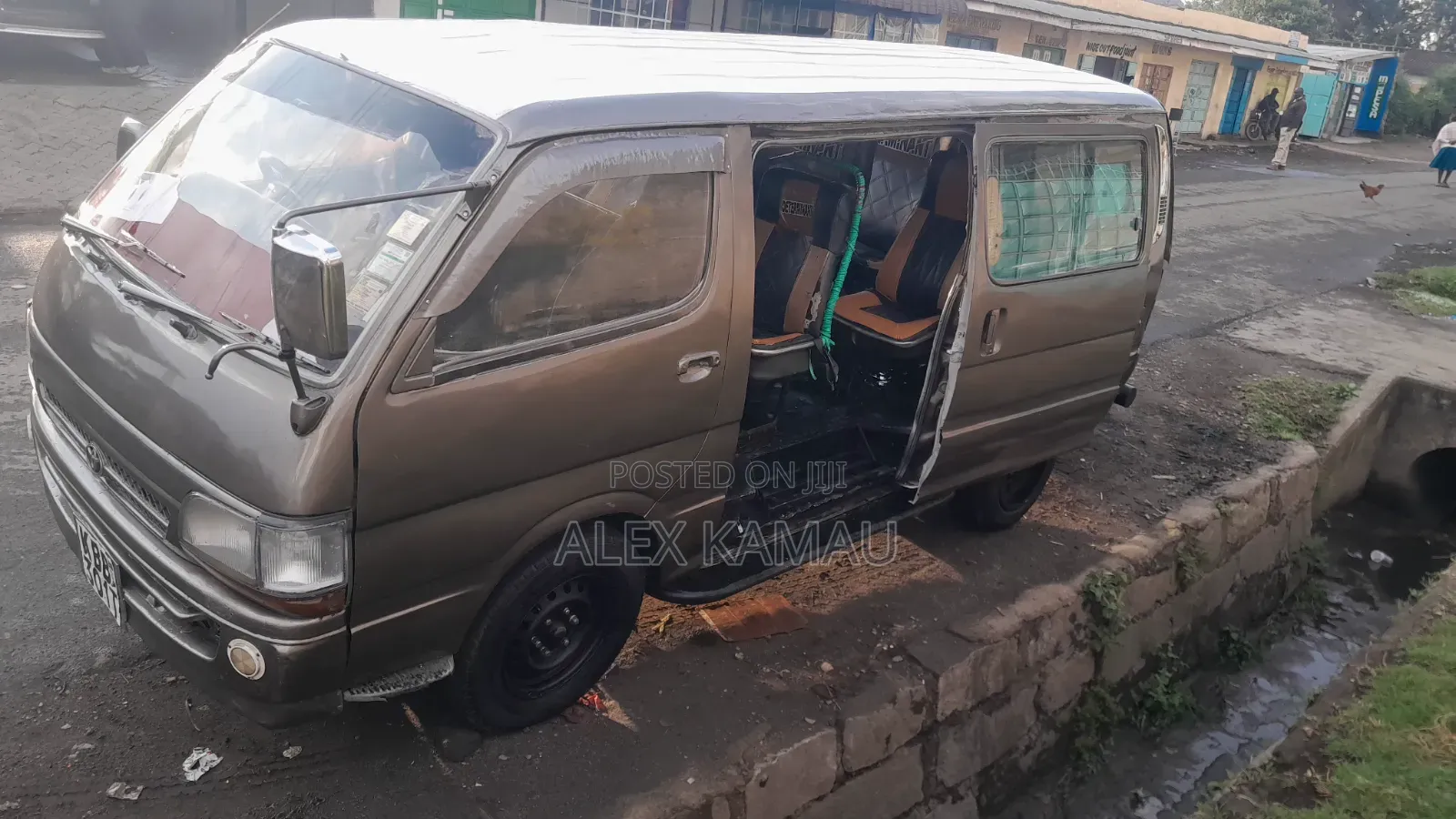 Toyota HiAce 2006 Grey