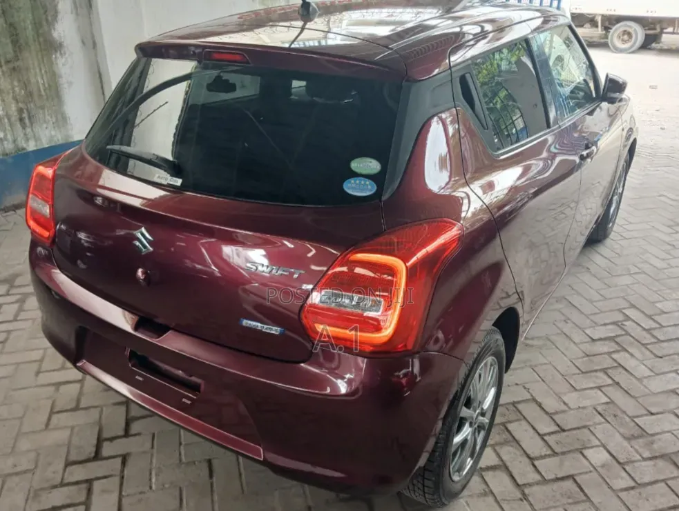Suzuki Swift 2019 Maroon