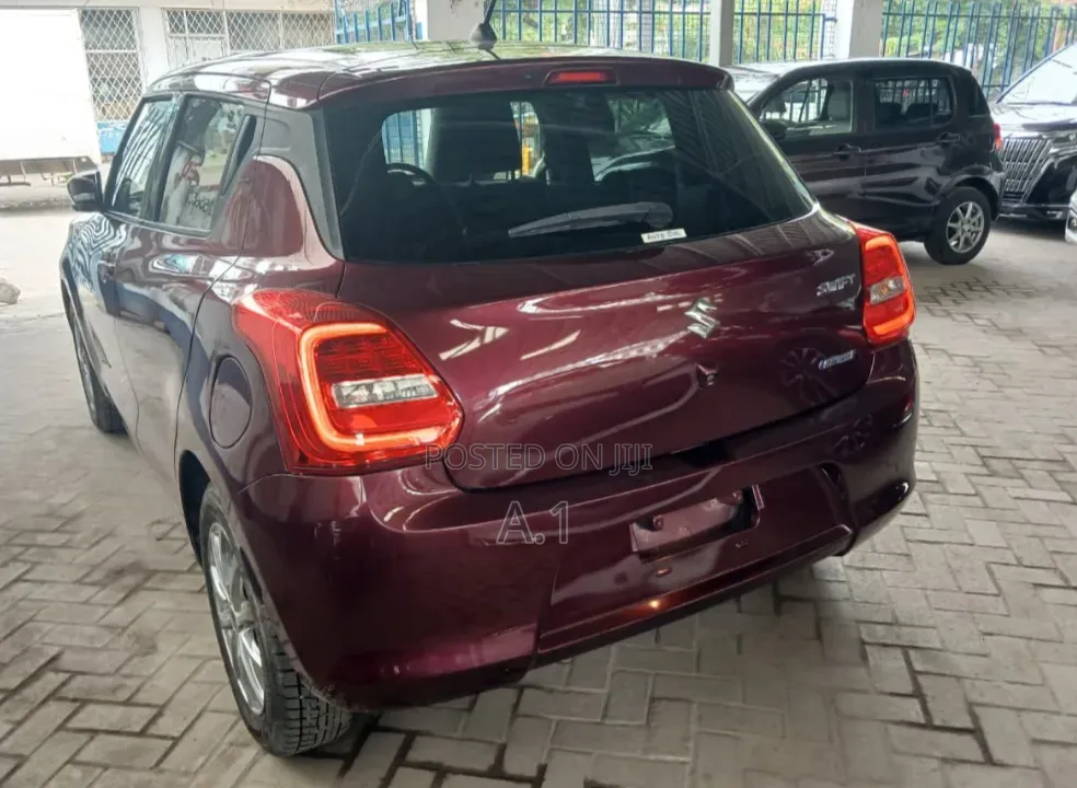Suzuki Swift 2019 Maroon