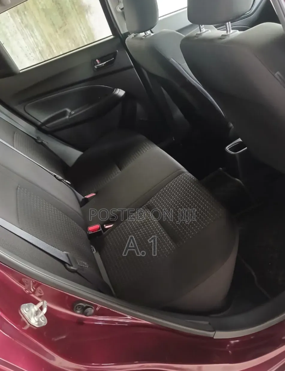 Suzuki Swift 2019 Maroon
