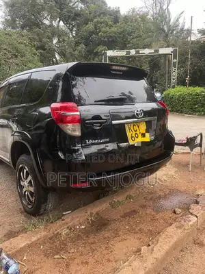 Toyota Vanguard 2013 Black