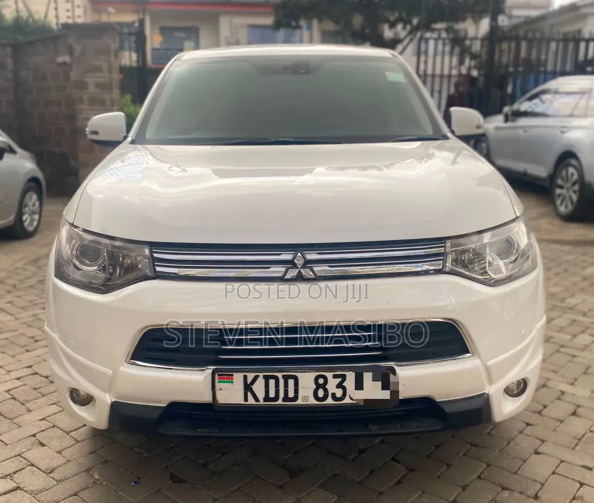 Mitsubishi Outlander 2014 White