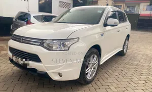 Mitsubishi Outlander 2014 White
