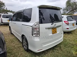 Toyota Voxy 2011 White