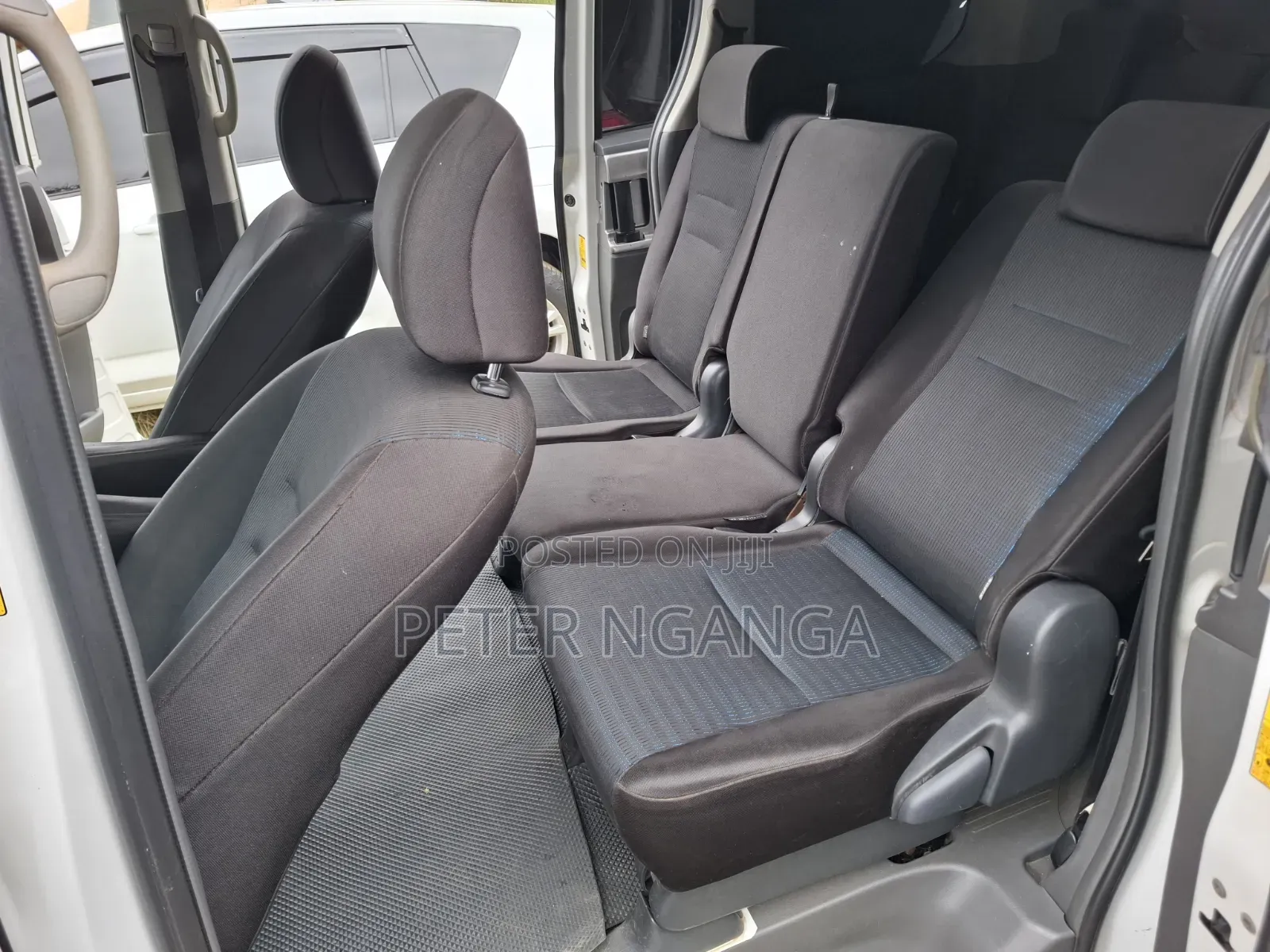 Toyota Voxy 2011 White