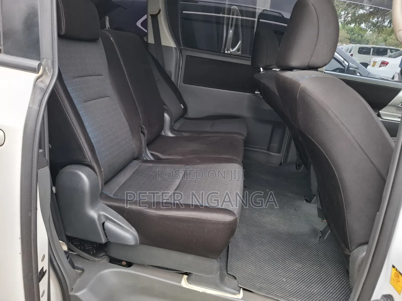 Toyota Voxy 2011 White