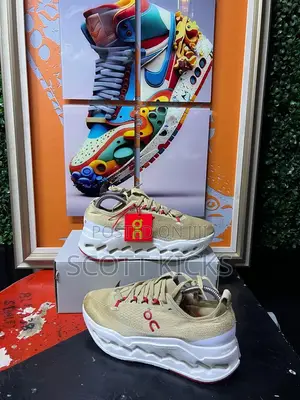Cloudsurfer Max "Year of the Horse" 
Sizes:39-45