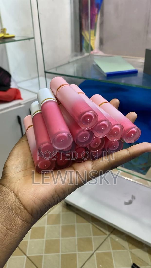 Dark Lips to Pink Lips Solution - thumbnail 2