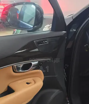 Volvo XC90 2019 Blue