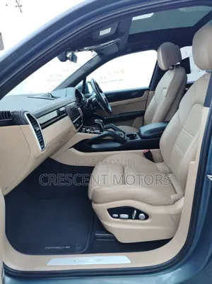 Porsche Cayenne 2019 Green