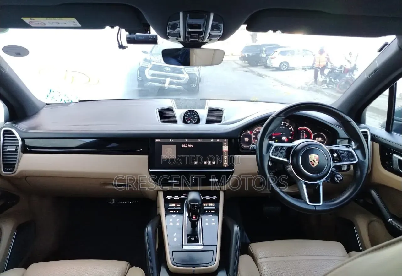 Porsche Cayenne 2019 Green
