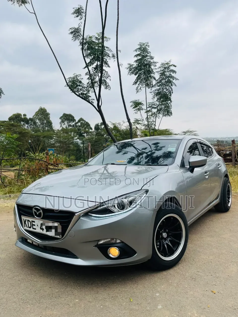 Mazda Axela SV Premium 2014 Silver