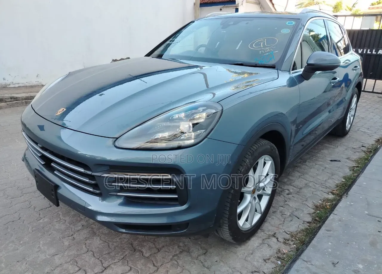 Porsche Cayenne 2019 Green