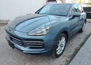 Porsche Cayenne 2019 Green