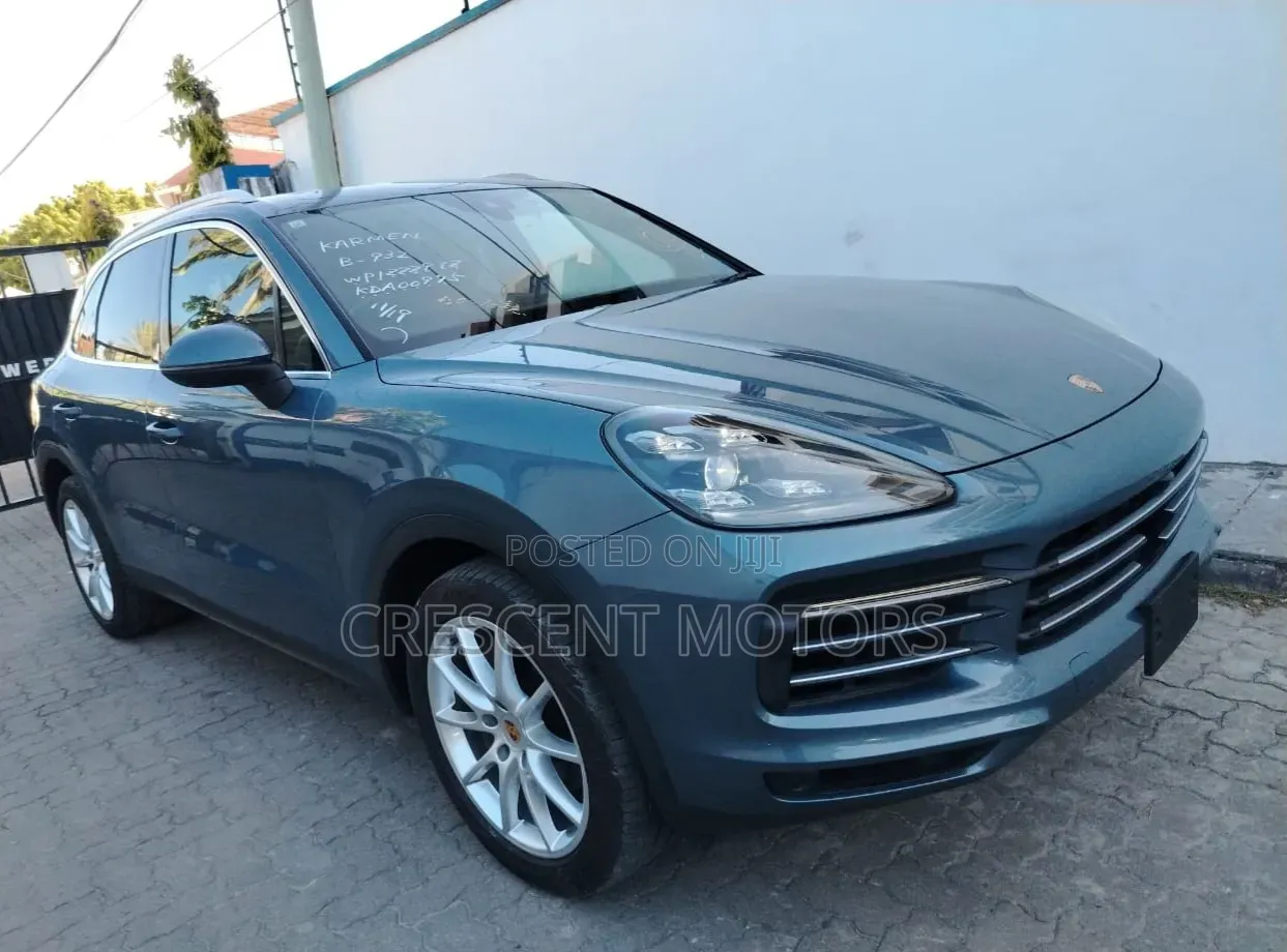 Porsche Cayenne 2019 Green