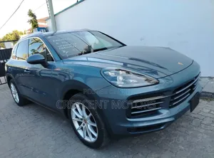 Porsche Cayenne 2019 Green