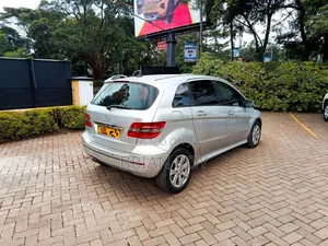 Mercedes-Benz B-Class 2009 Silver