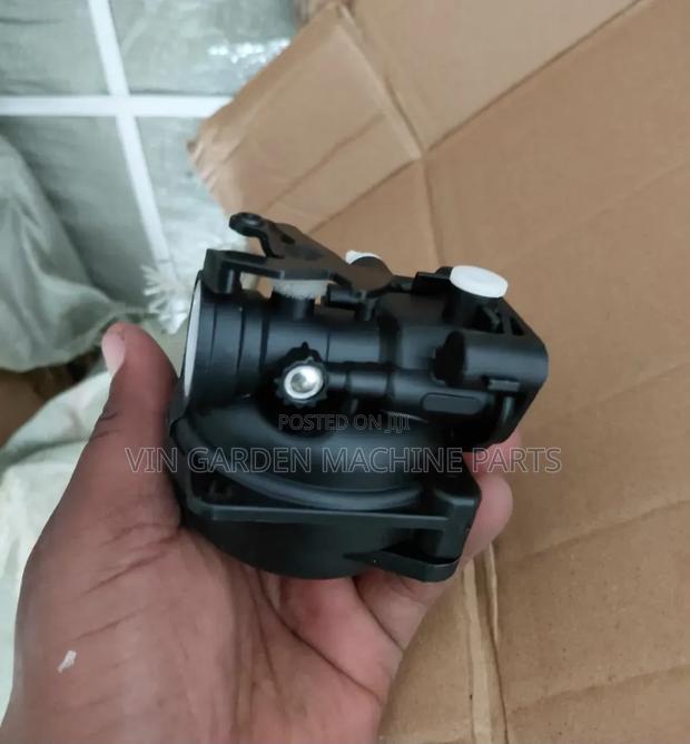 Brand New Lawn Mower Carburetor Assembly
