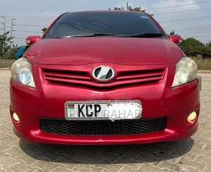 Toyota Auris 2010 Red