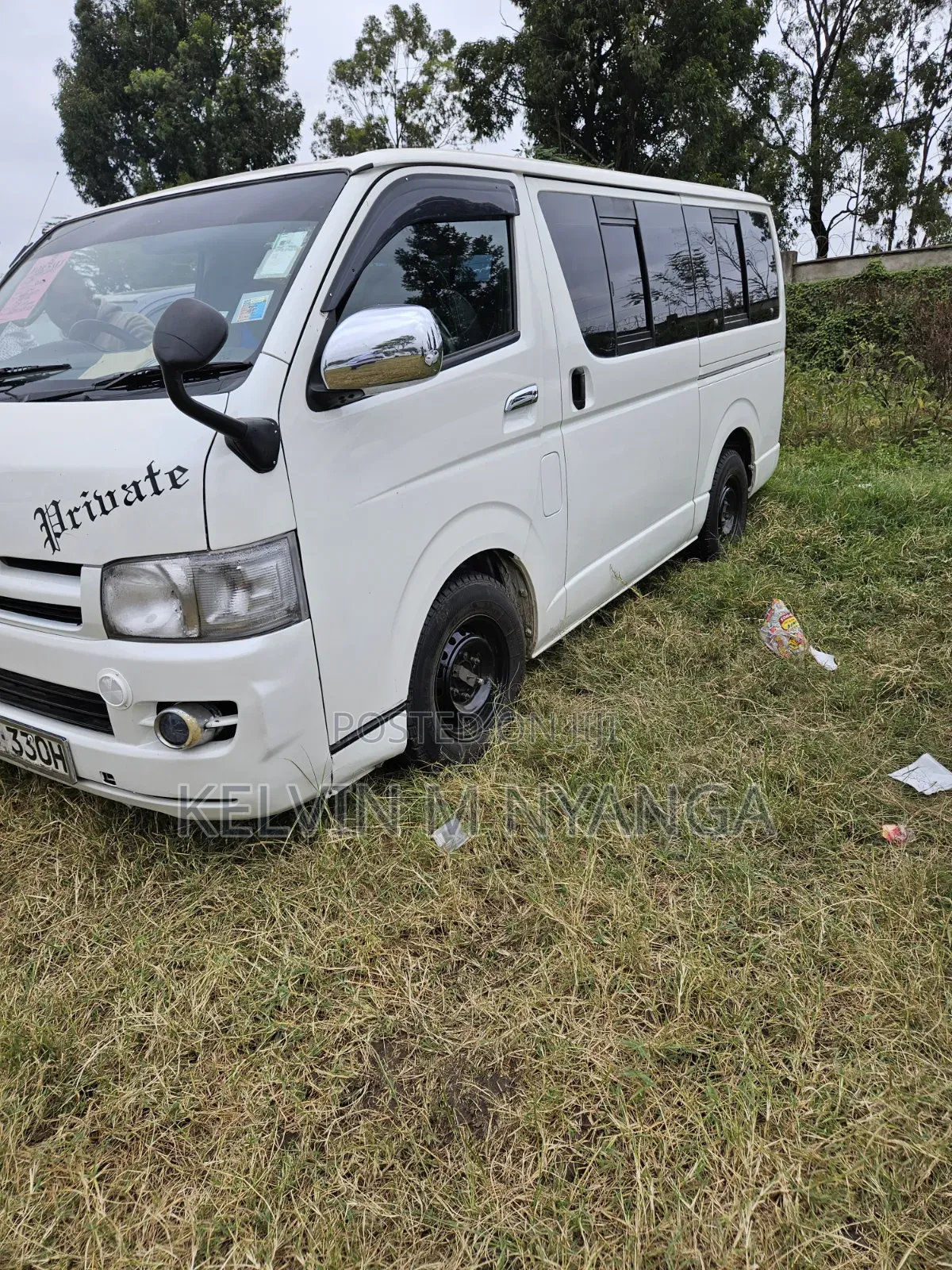 Toyota HiAce 2011 White
