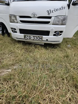 Toyota HiAce 2011 White