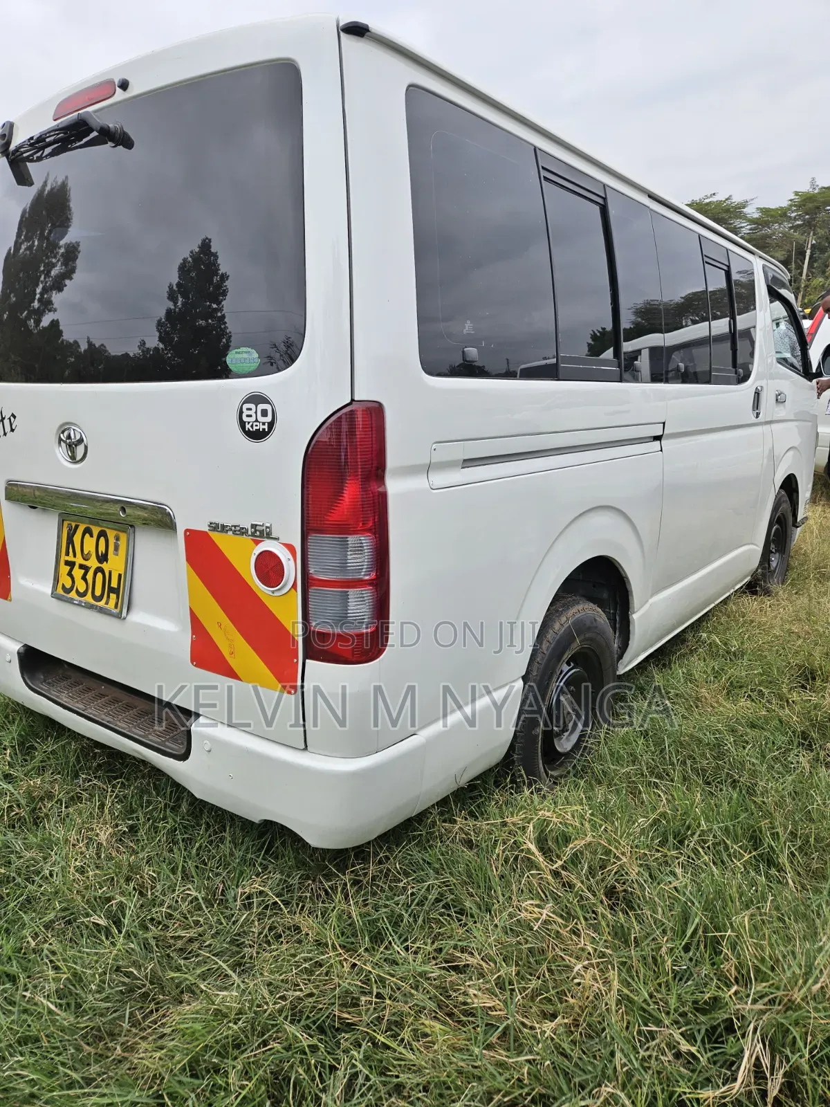 Toyota HiAce 2011 White