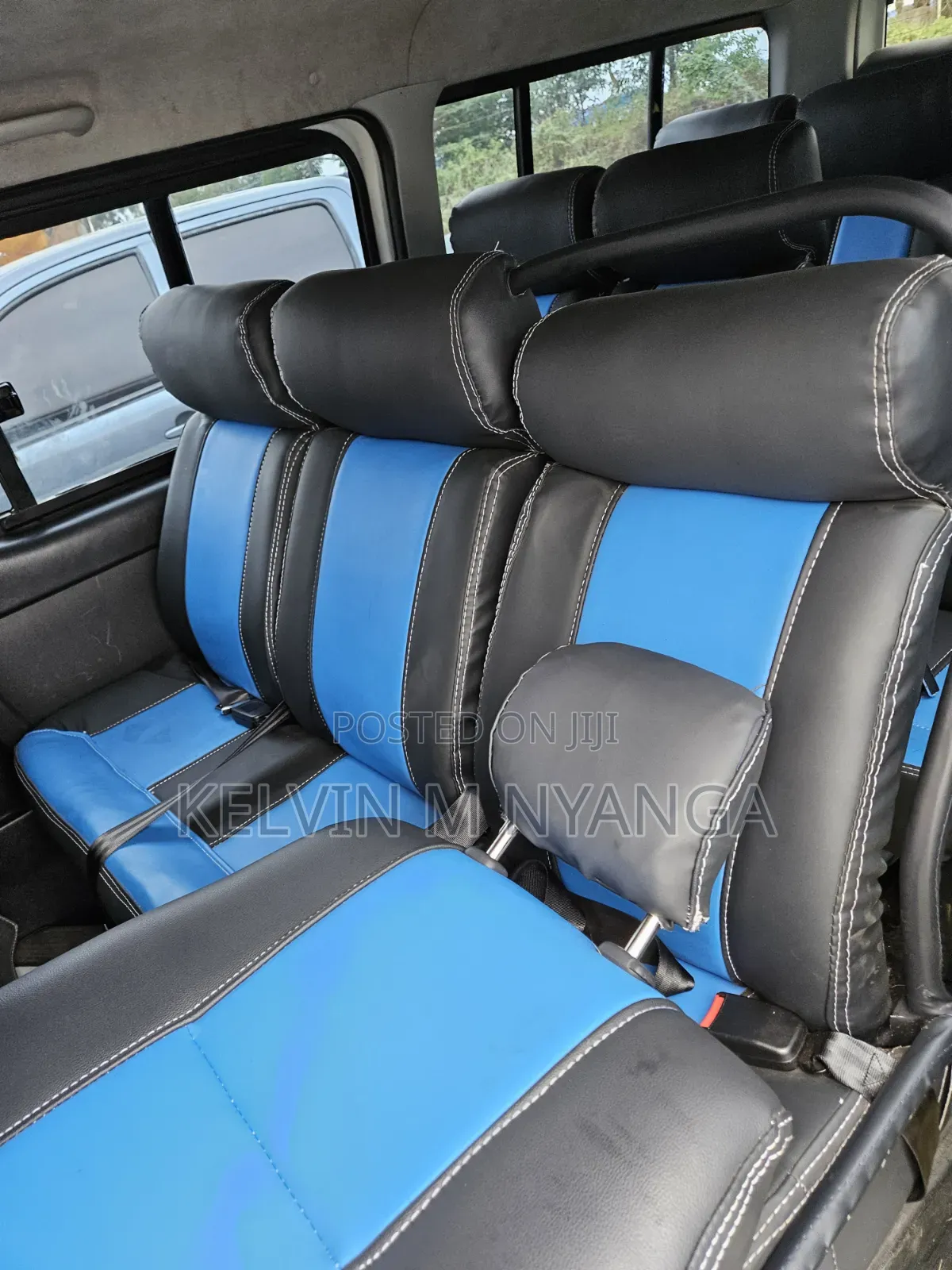 Toyota HiAce 2011 White