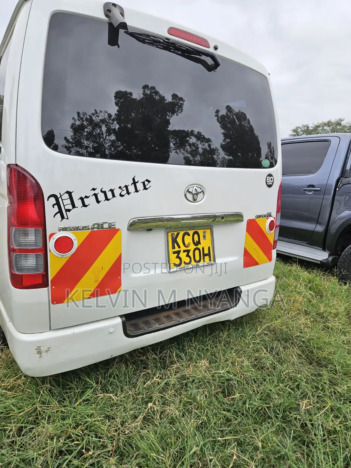 Toyota HiAce 2011 White