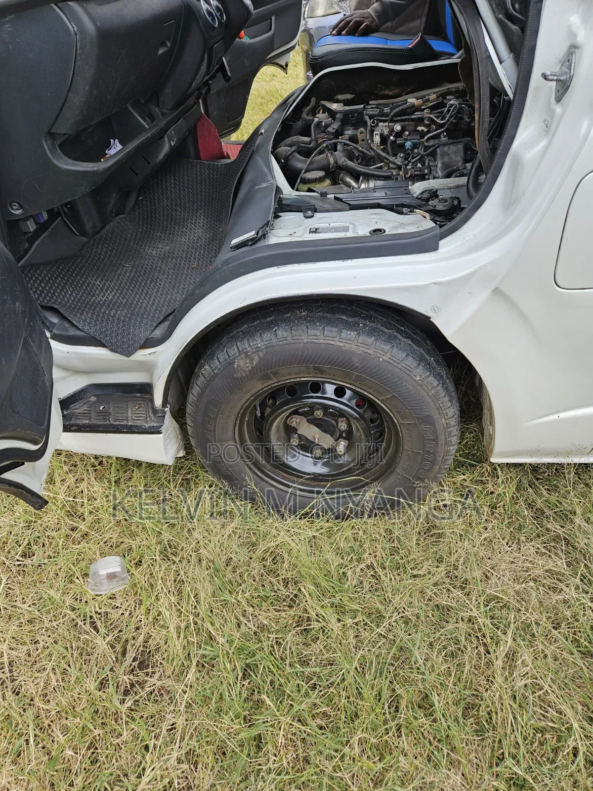 Toyota HiAce 2011 White