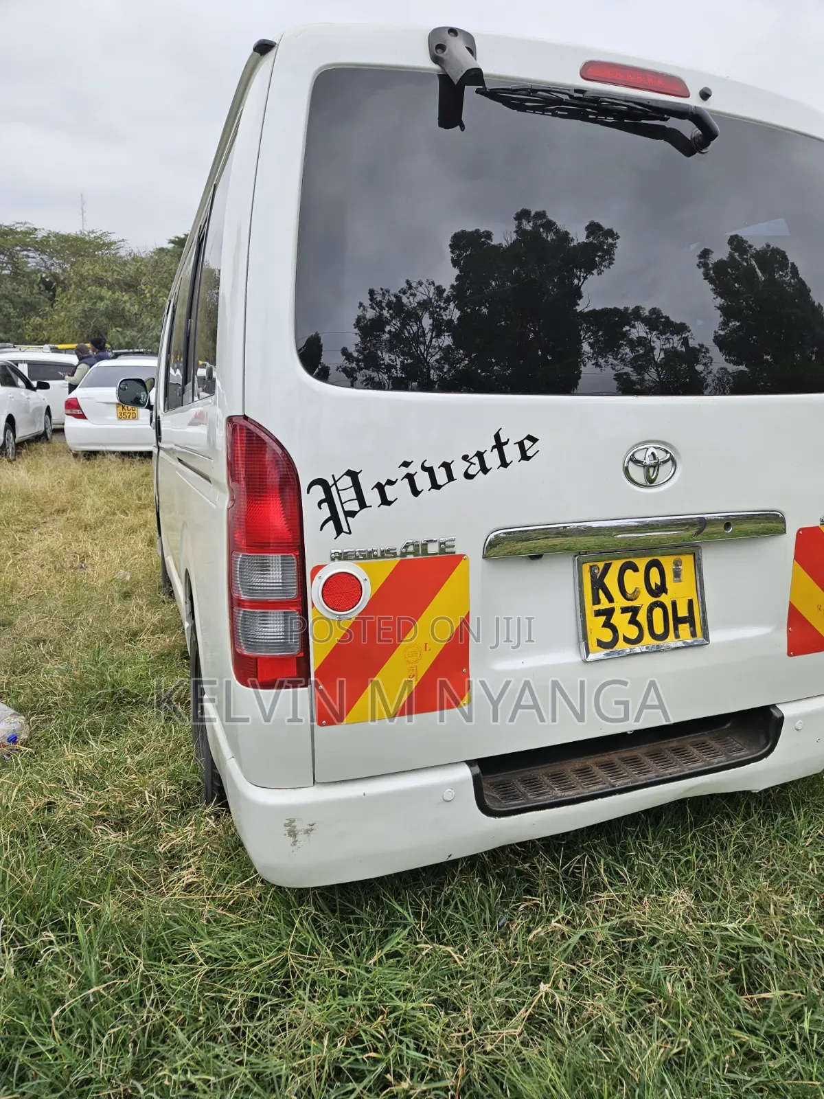 Toyota HiAce 2011 White