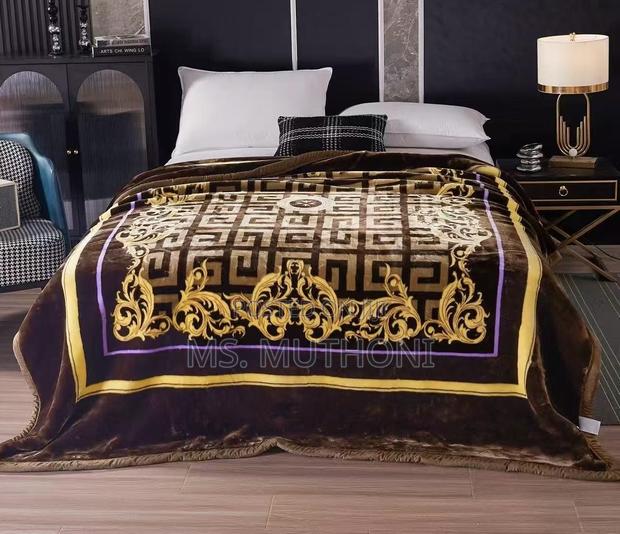 Ultra-Plush King Size Heavy (3.7kg ) Mink 2 Sided Blankets - thumbnail 2