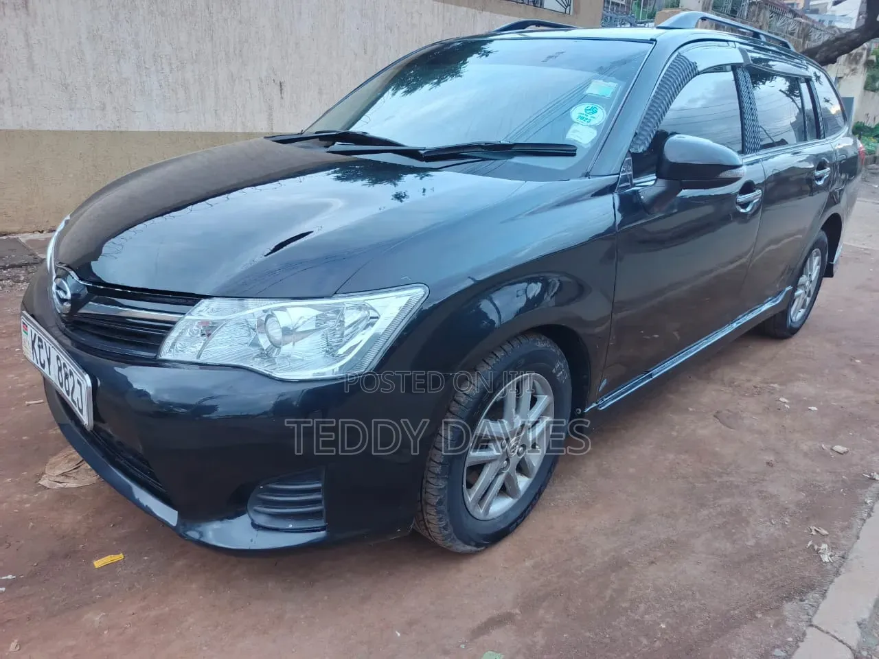 Toyota Corolla Fielder 2013 Black