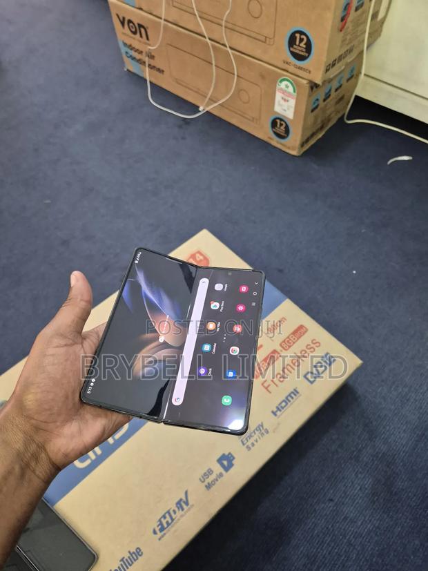 Samsung Galaxy Z Fold4 256 GB Black - thumbnail 3