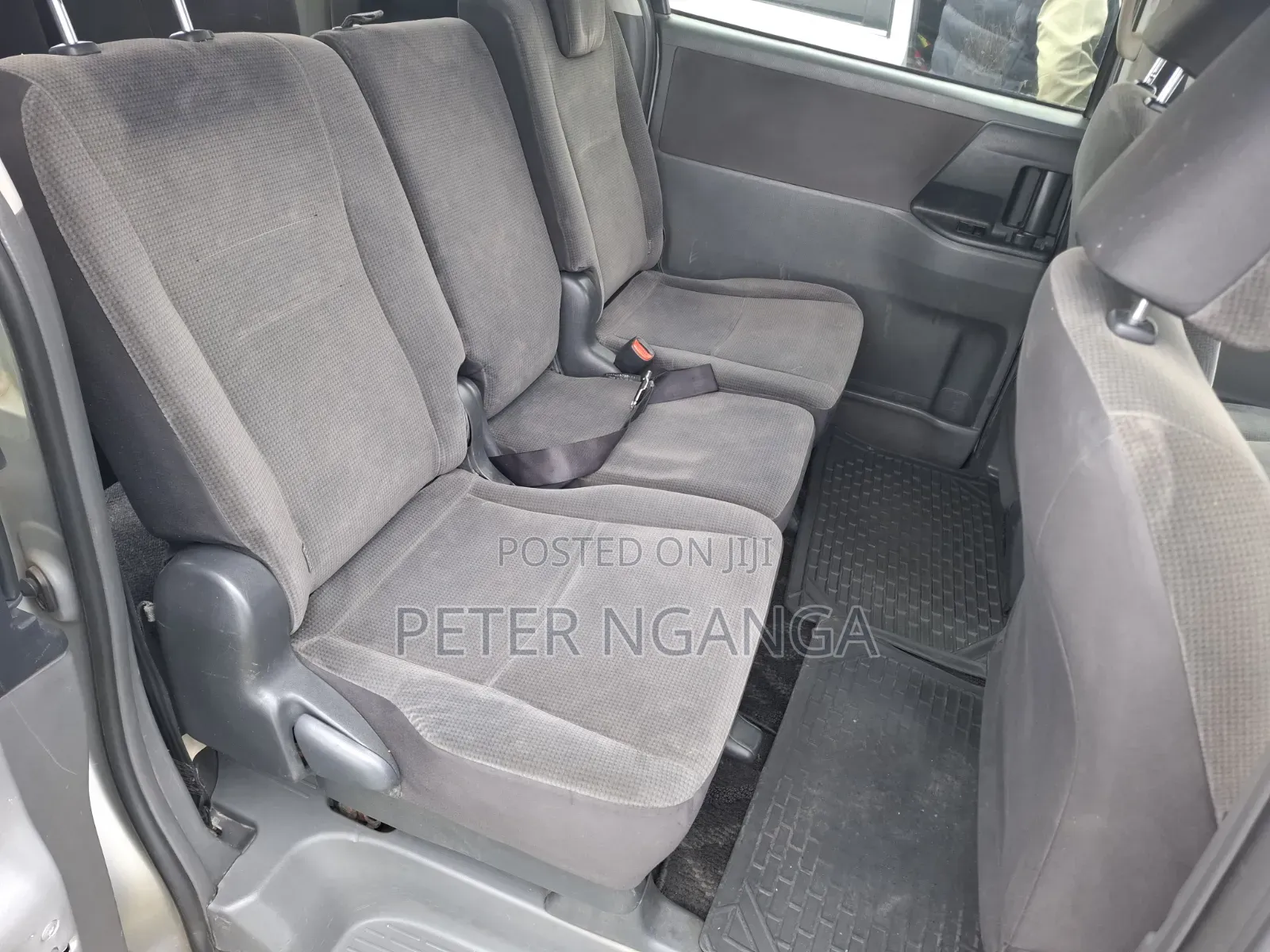 Toyota Noah 2009 Silver