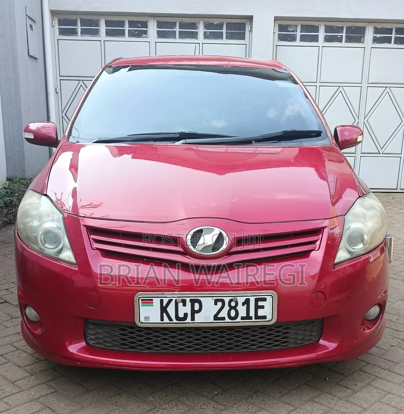 Toyota Auris 2010 Red
