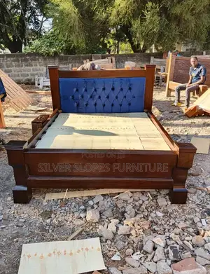 5x6 Chester Bed