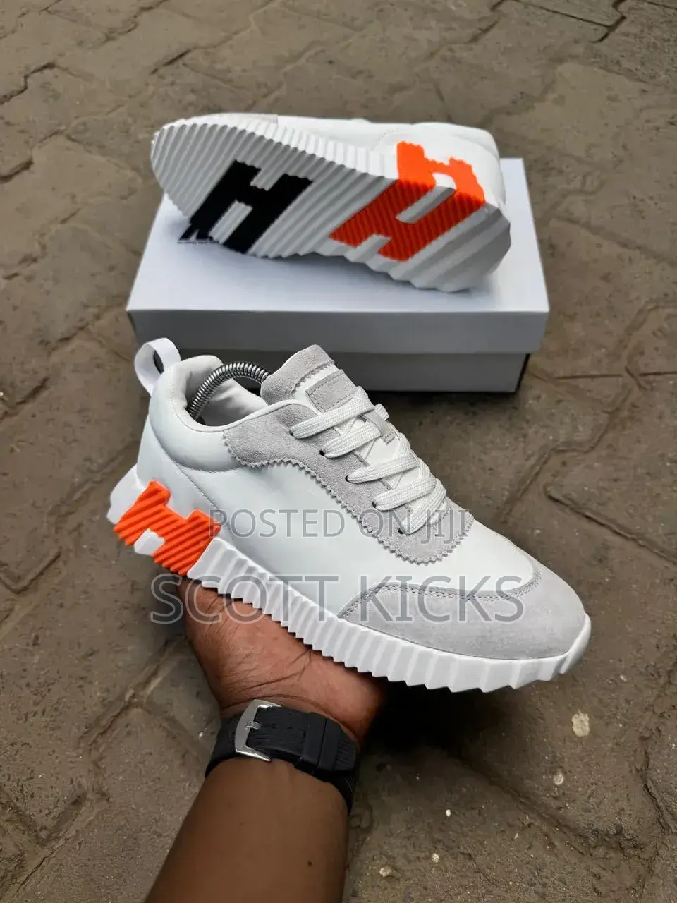 Hermes Bouncing Sneakers