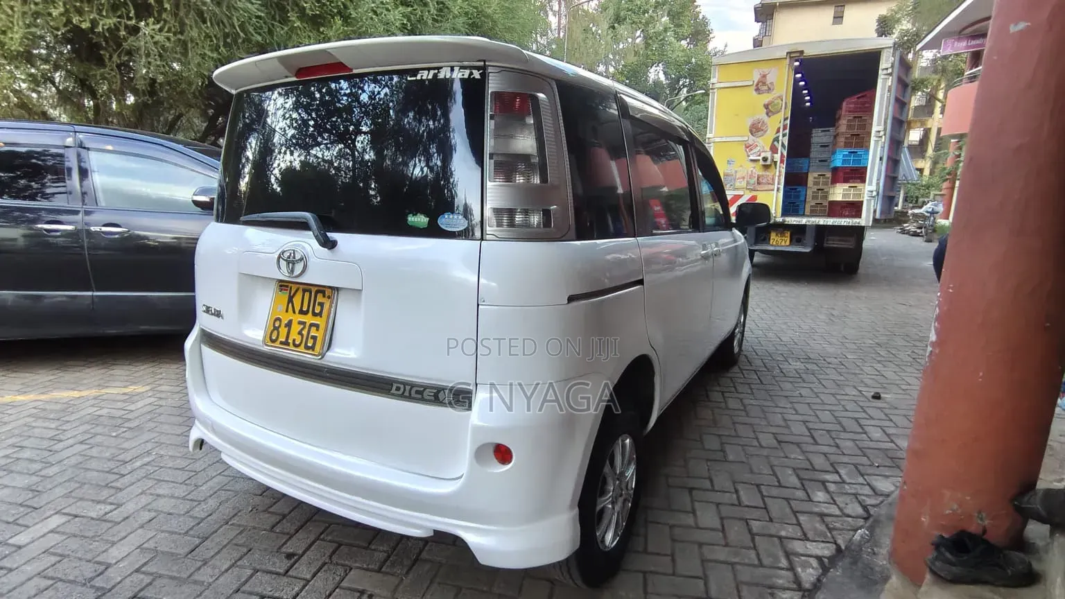 Toyota Sienta 2014 White