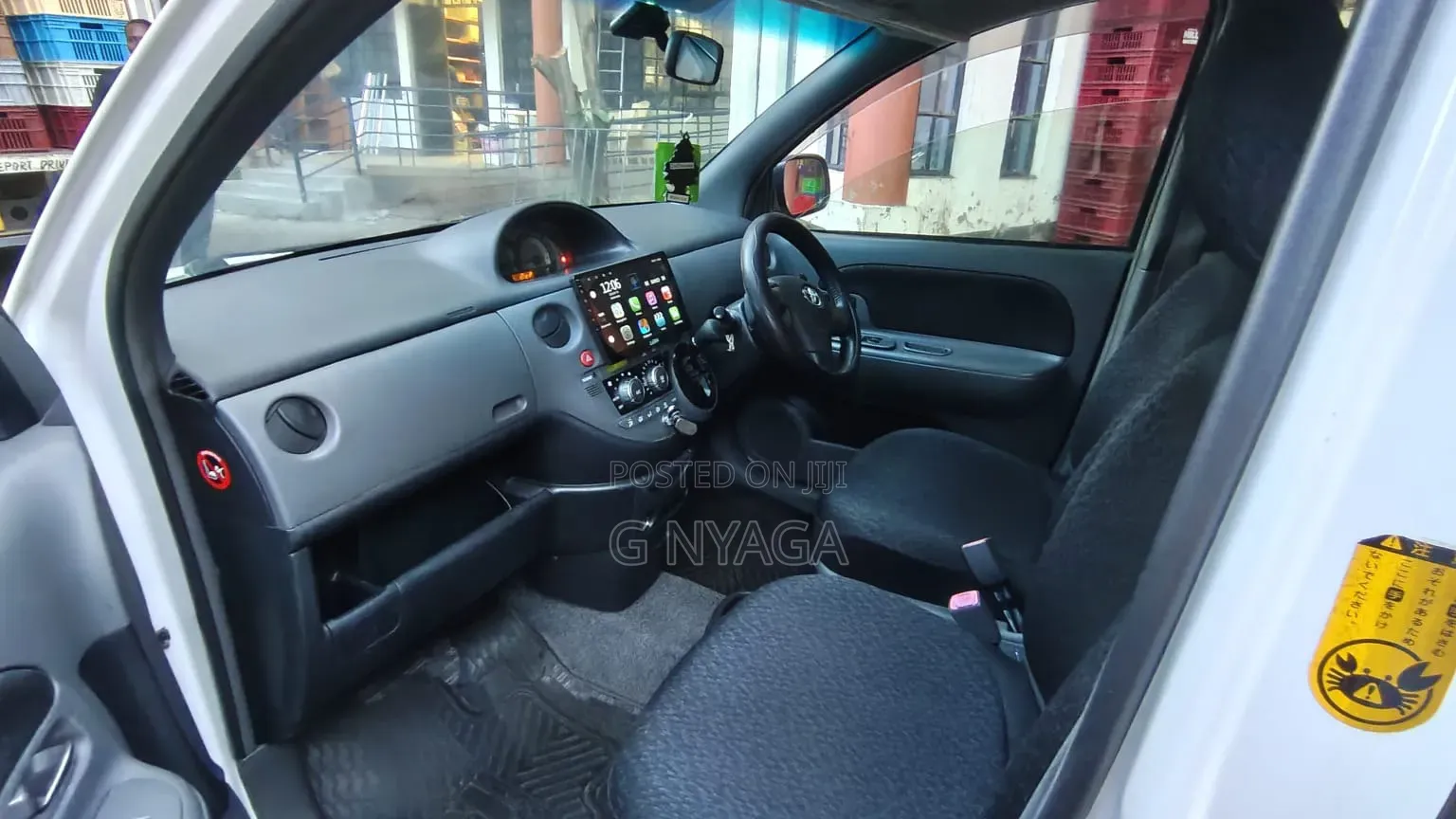 Toyota Sienta 2014 White