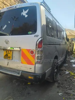 Toyota HiAce 2007 Silver