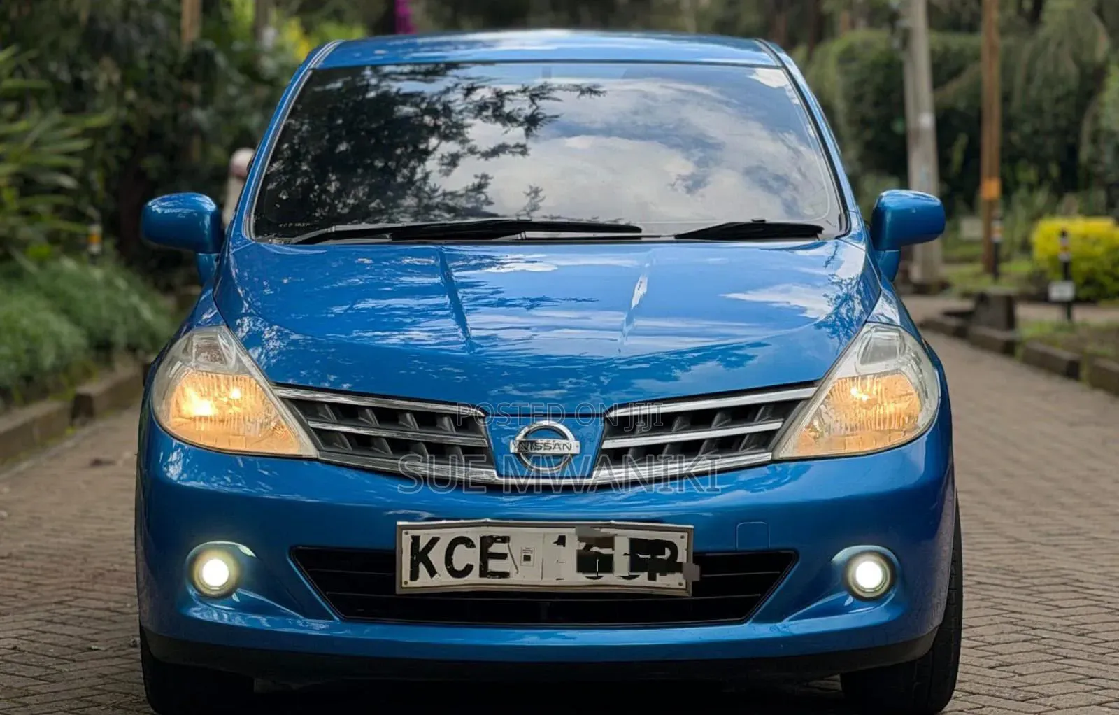 Nissan Tiida 2010 Blue