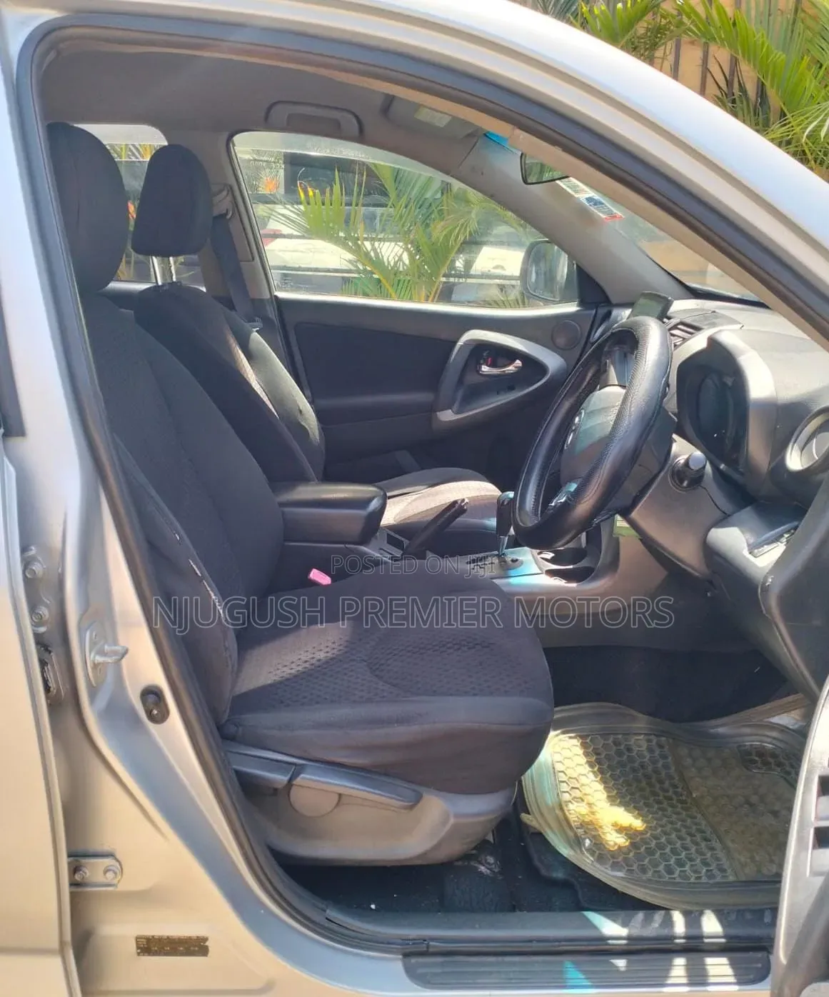 Nissan Tiida 2006 White