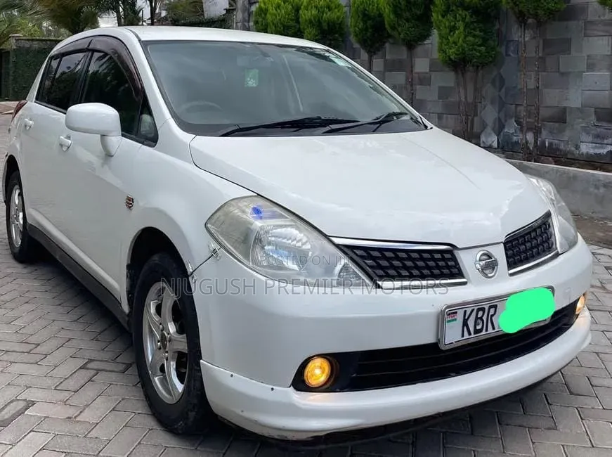 Nissan Tiida 2006 White