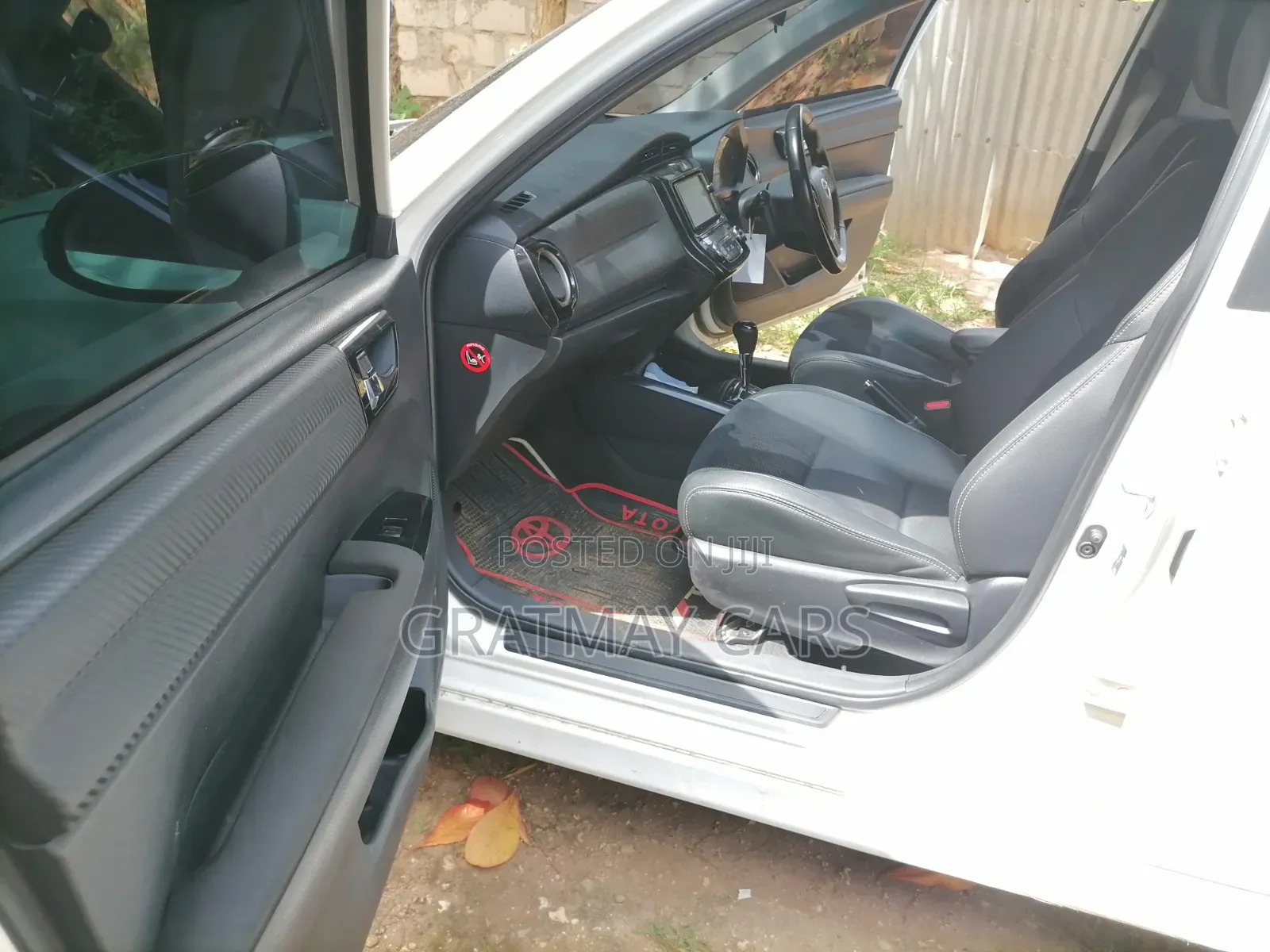 Toyota Corolla Fielder 2014 Pearl