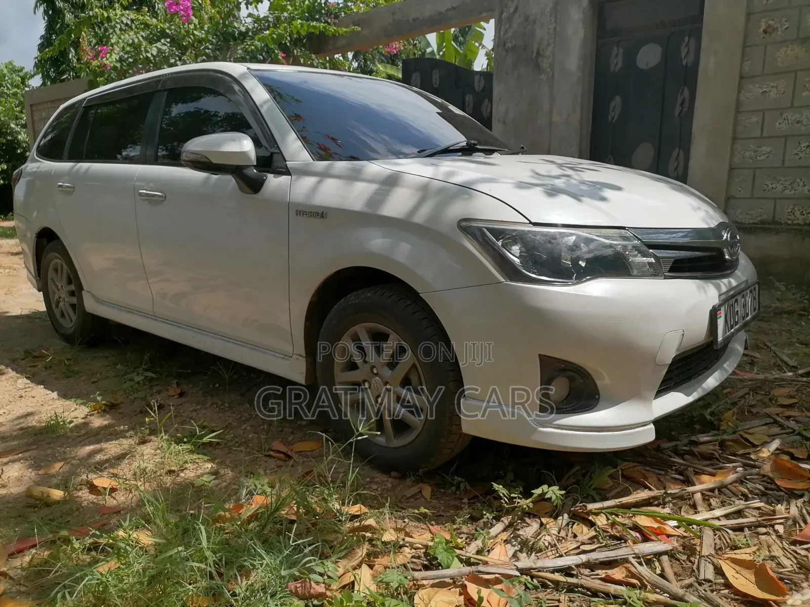 Toyota Corolla Fielder 2014 Pearl