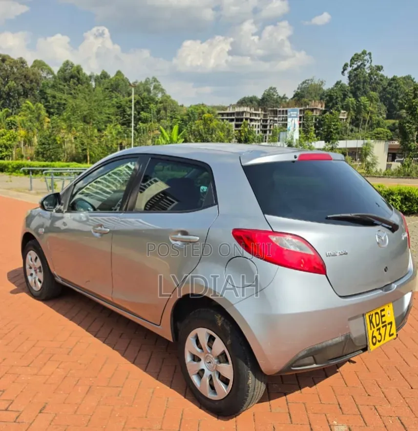 Mazda Demio 2015 Silver