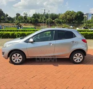 Mazda Demio 2015 Silver