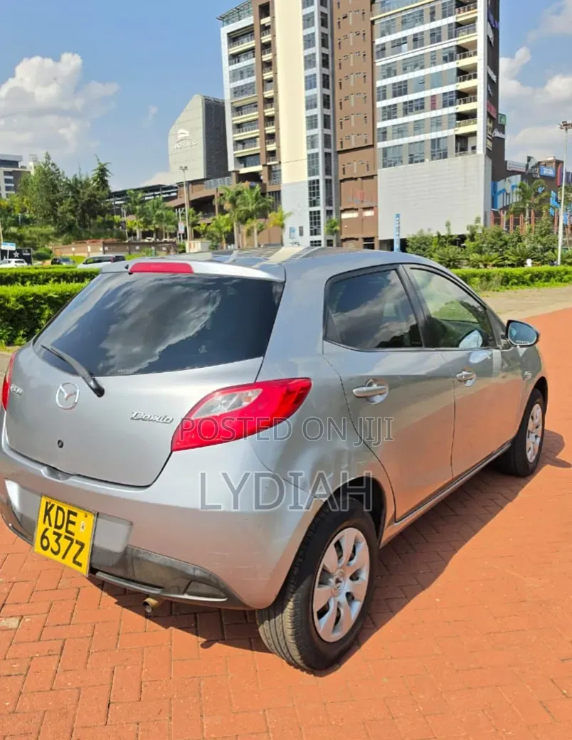 Mazda Demio 2015 Silver